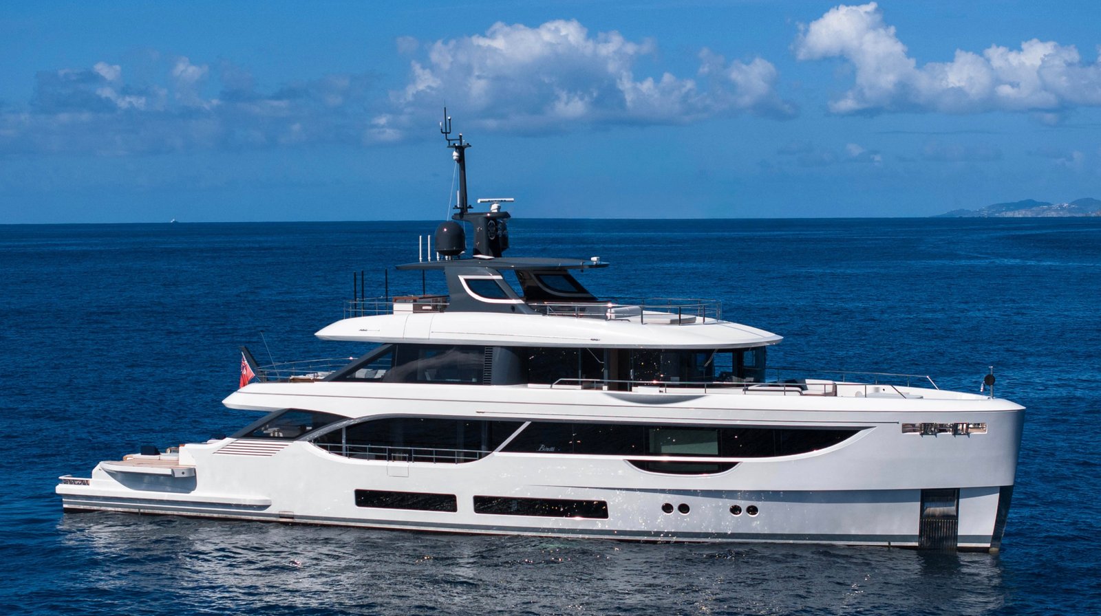 Benetti Oasis 40M
